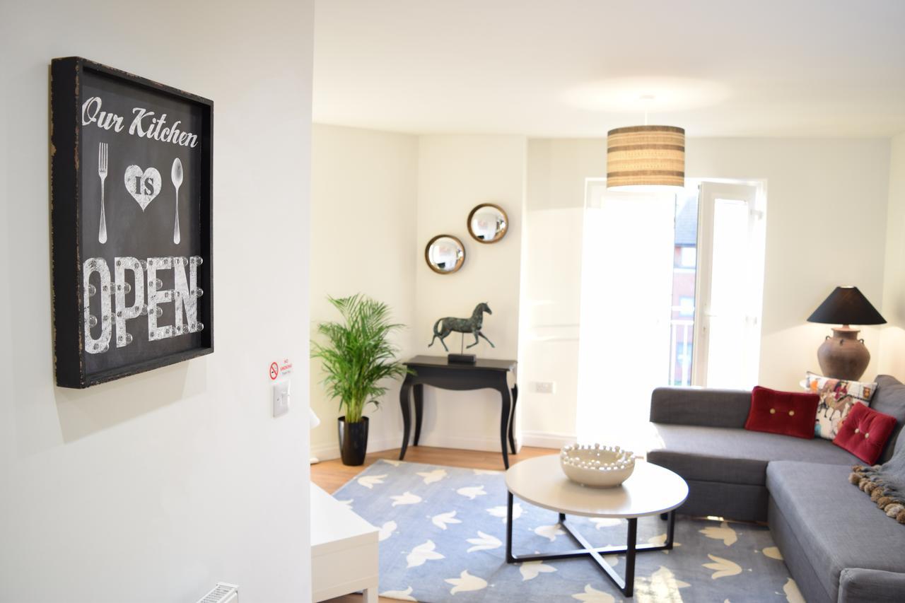 Westlake Apartments Peterborough Buitenkant foto